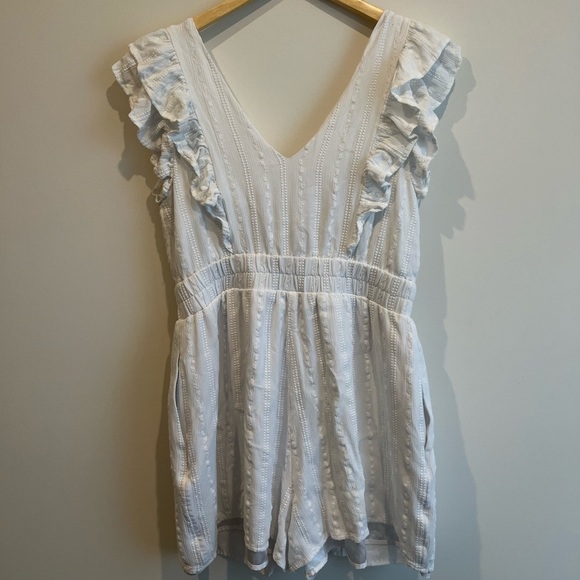 EXPRESS Deep V Neck Ruffled Romper - Picture 2 of 5